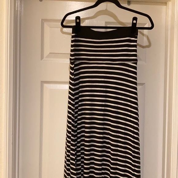 BCBG MAXAZRIA Maxi skirt - Picture 3 of 4